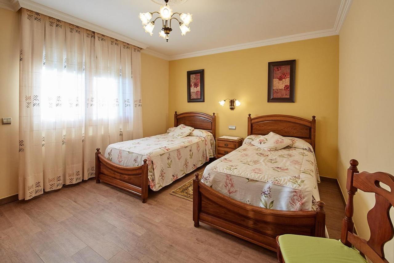 Alojamiento Extrahotelero Casa Ernestina Castillo  Esterno foto