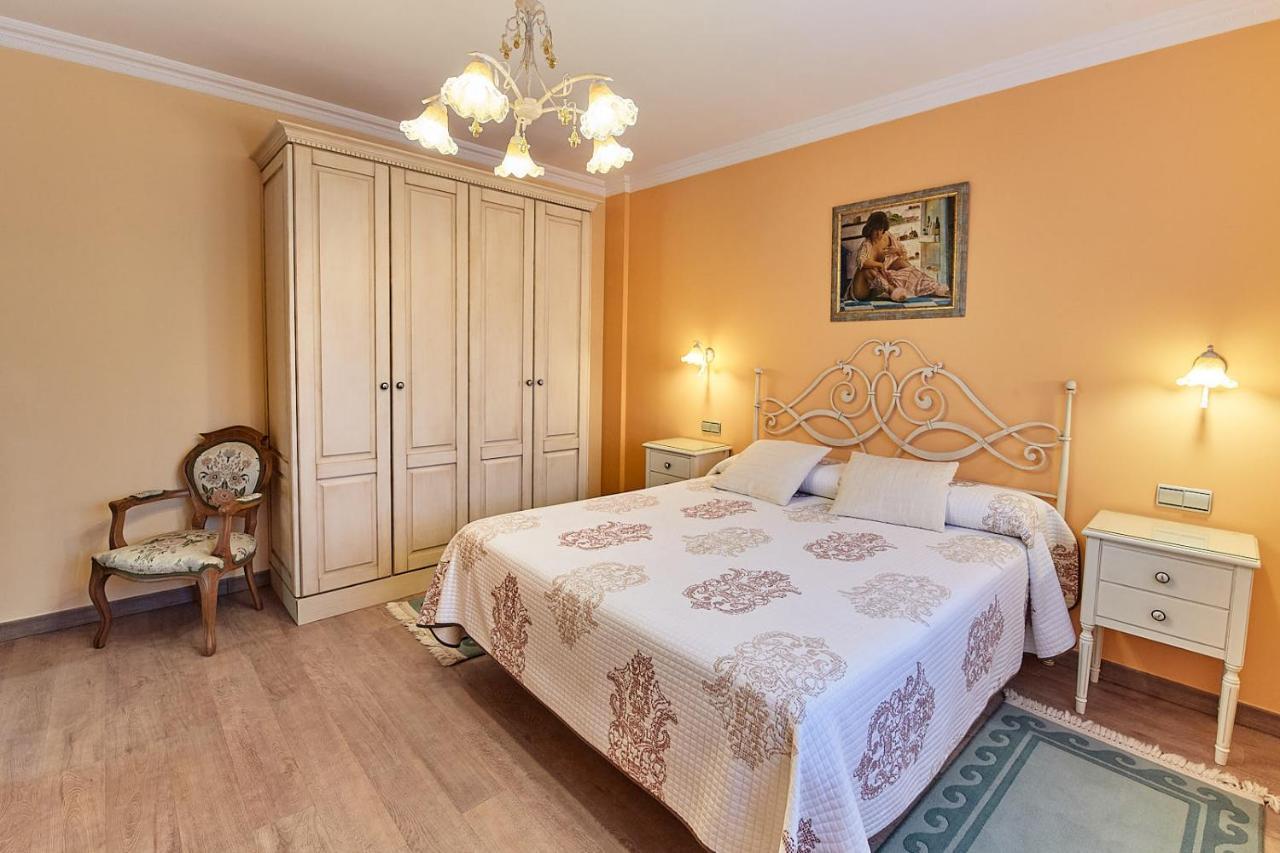 Alojamiento Extrahotelero Casa Ernestina Castillo  Esterno foto